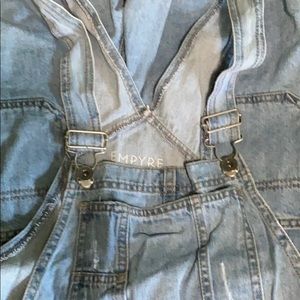 EMPYRE Maddie shorts overalls size small